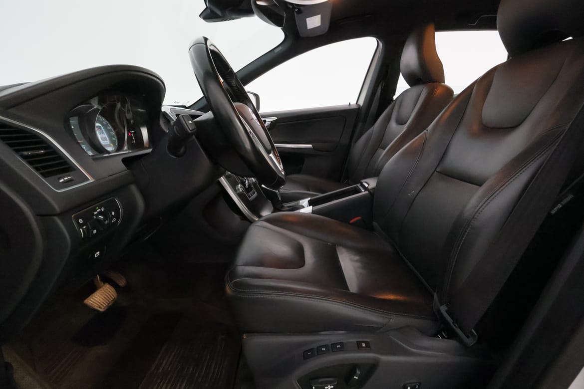 Volvo XC60 2016 - miniatyr 9