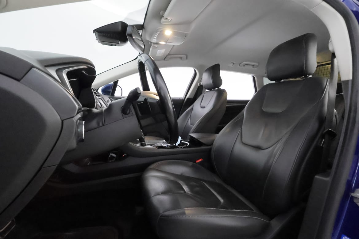Ford Mondeo 2015 - miniatyr 11
