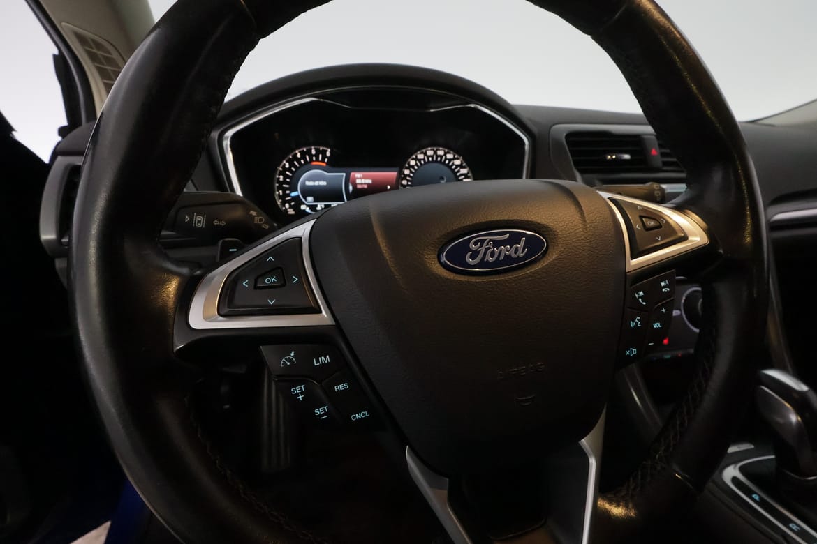 Ford Mondeo 2015 - miniatyr 16