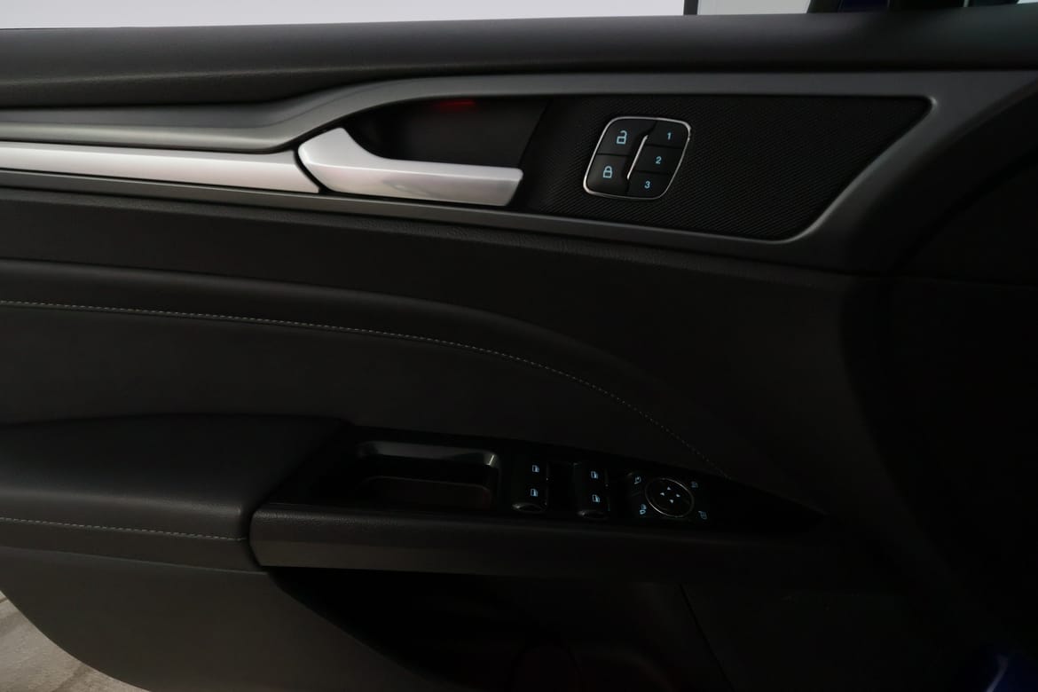 Ford Mondeo 2015 - miniatyr 31