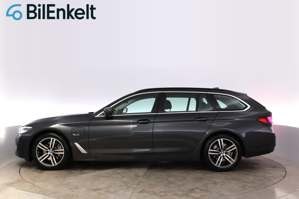 BMW 5-serie 2022 - miniatyr 5
