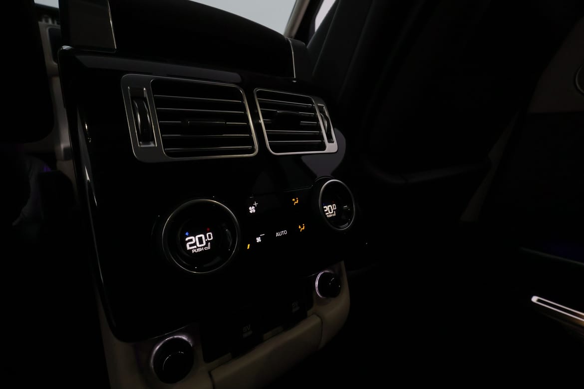Land Rover Range Rover 2018 - miniatyr 32