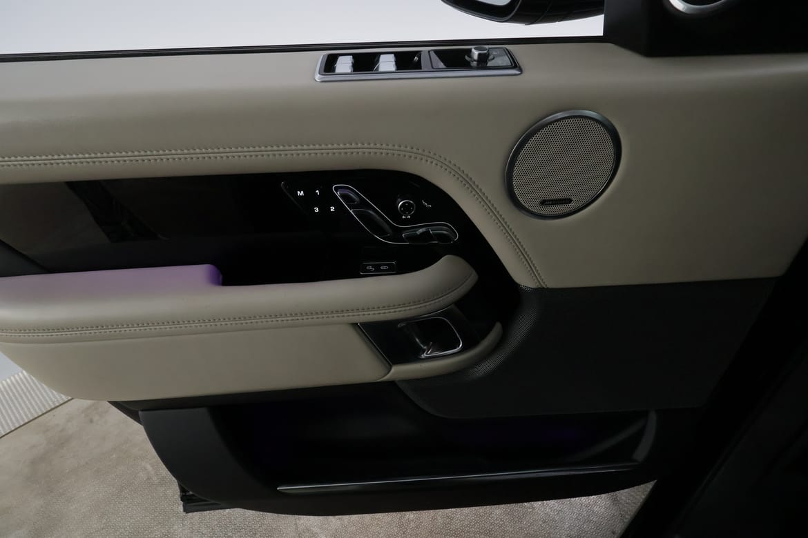 Land Rover Range Rover 2018 - miniatyr 36