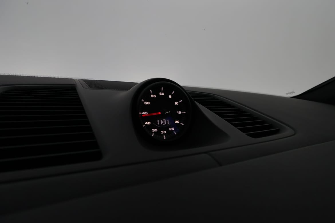Porsche Cayenne 2018 - miniatyr 33