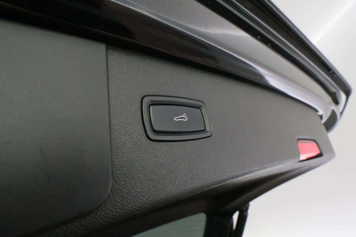 Porsche Cayenne 2018 - miniatyr 10