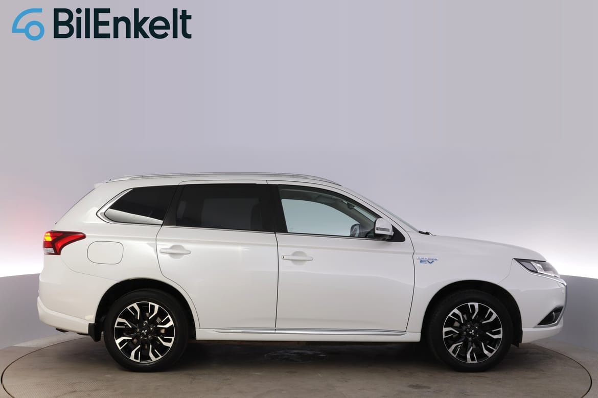 Mitsubishi Outlander 2018 - miniatyr 2