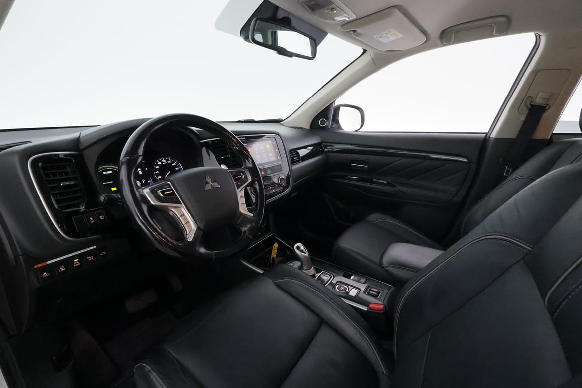 Mitsubishi Outlander 2018 - miniatyr 12