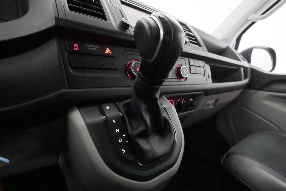 Volkswagen Transporter 2019 - miniatyr 19