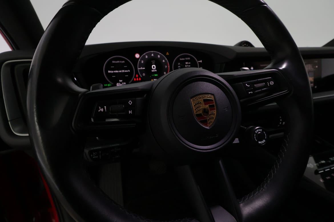 Porsche Cayenne 2024 - miniatyr 16