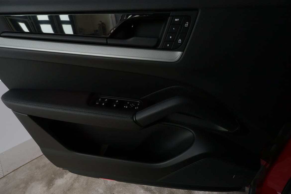 Porsche Cayenne 2024 - miniatyr 34