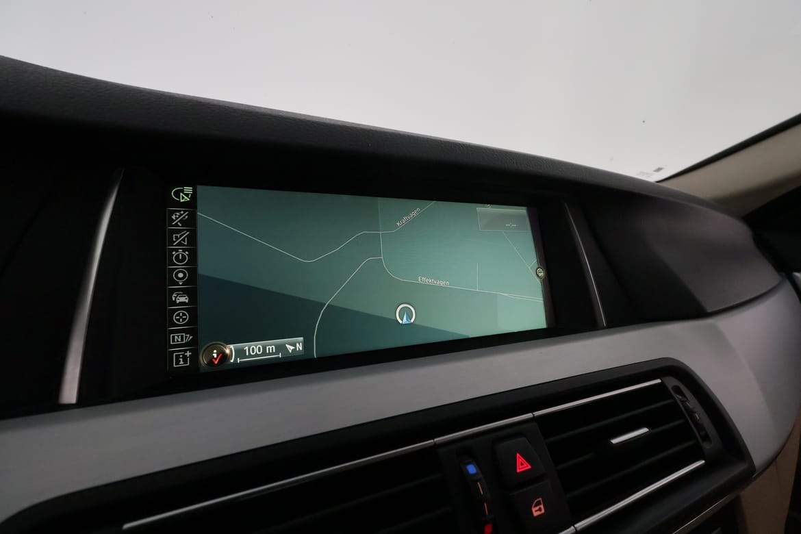 BMW 5-serie 2014 - miniatyr 24
