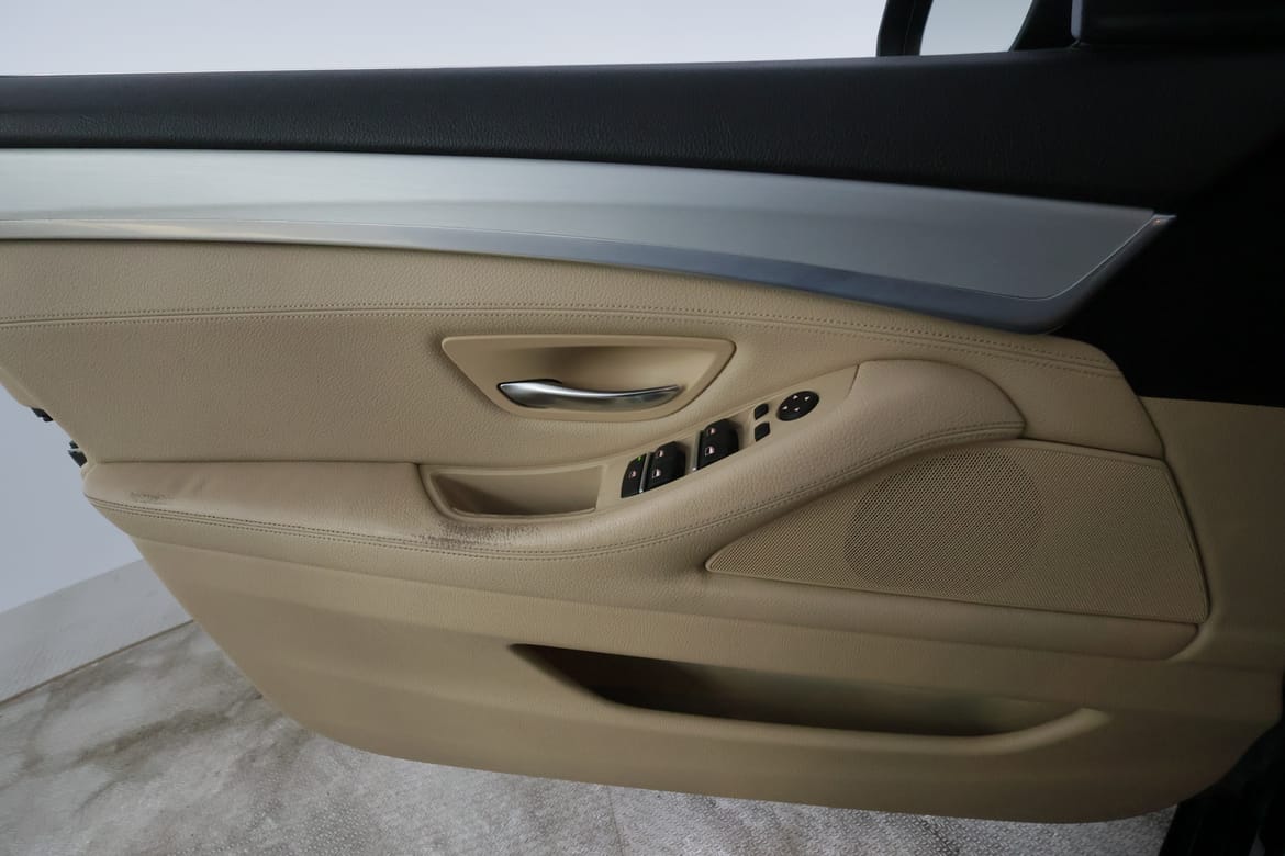 BMW 5-serie 2014 - miniatyr 26
