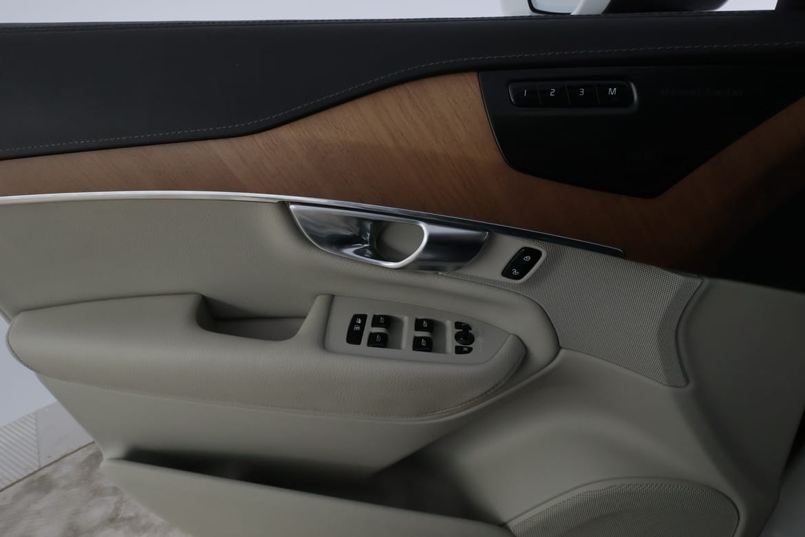 Volvo XC90 2021 - miniatyr 35