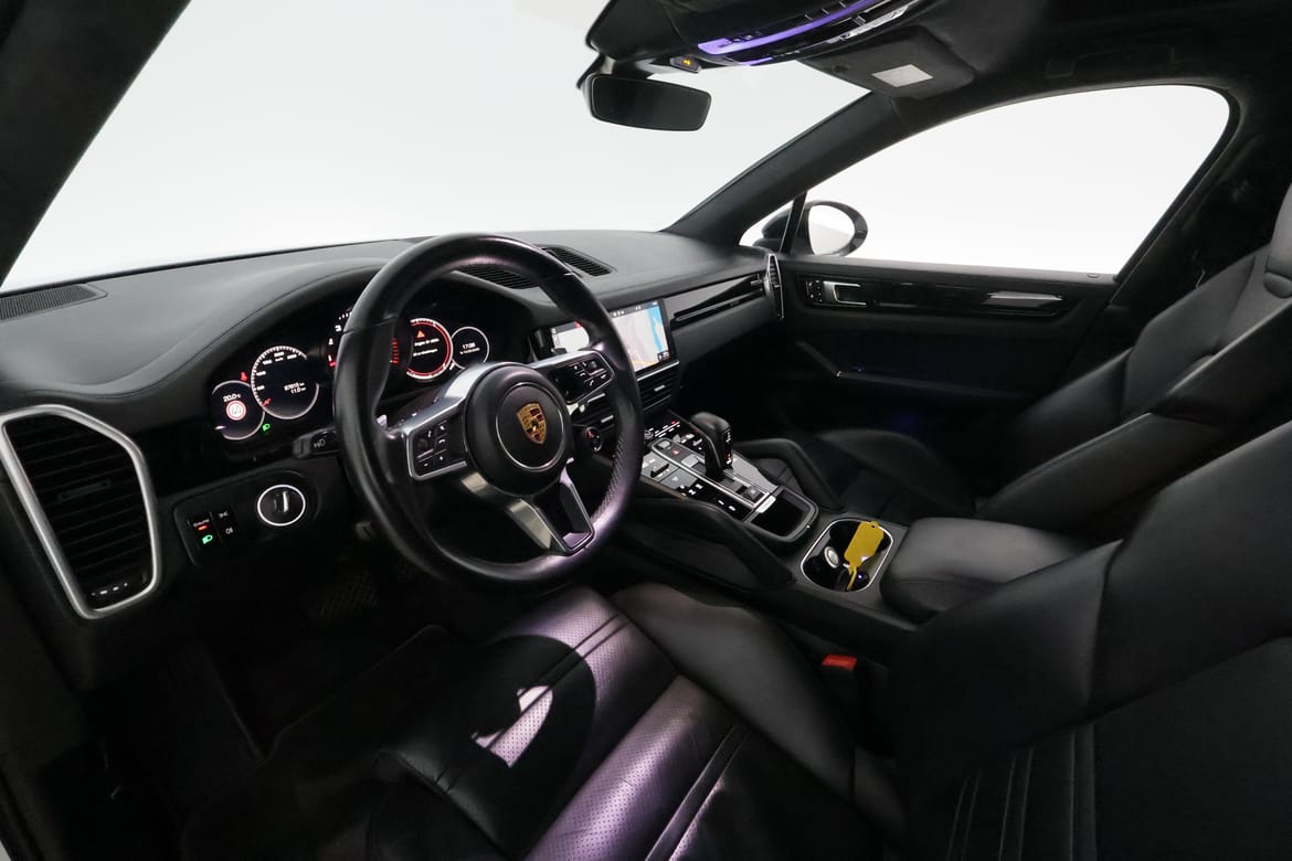 Porsche Cayenne 2020 - miniatyr 11