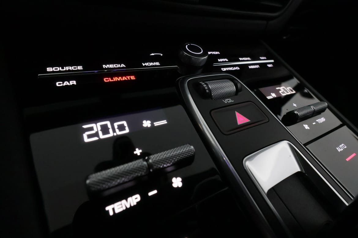 Porsche Cayenne 2020 - miniatyr 25