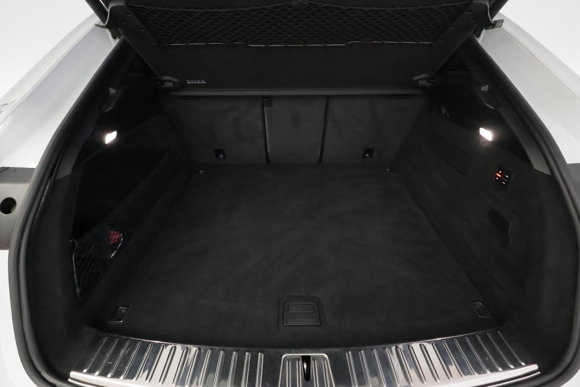 Porsche Cayenne 2020 - miniatyr 8