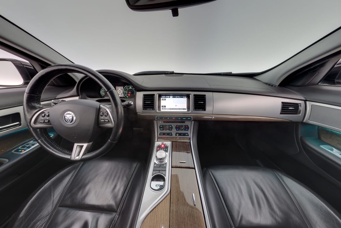 Jaguar XF 2013 - miniatyr 13