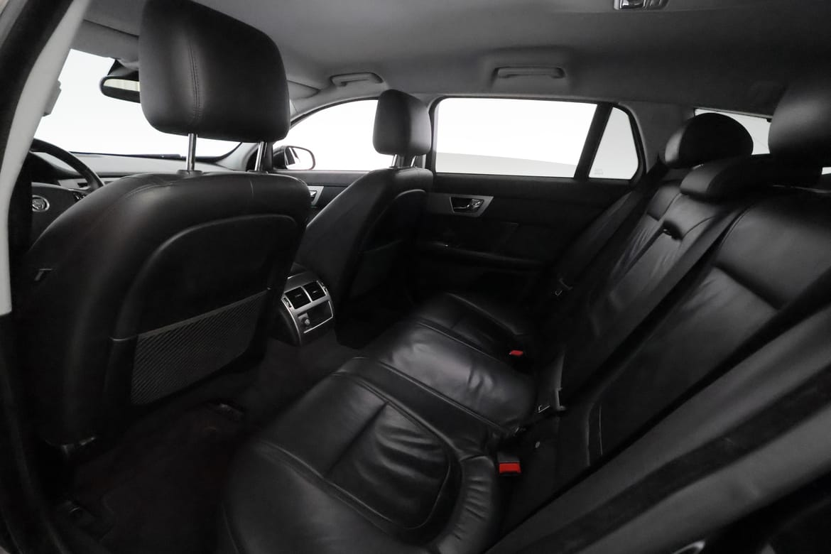 Jaguar XF 2013 - miniatyr 18