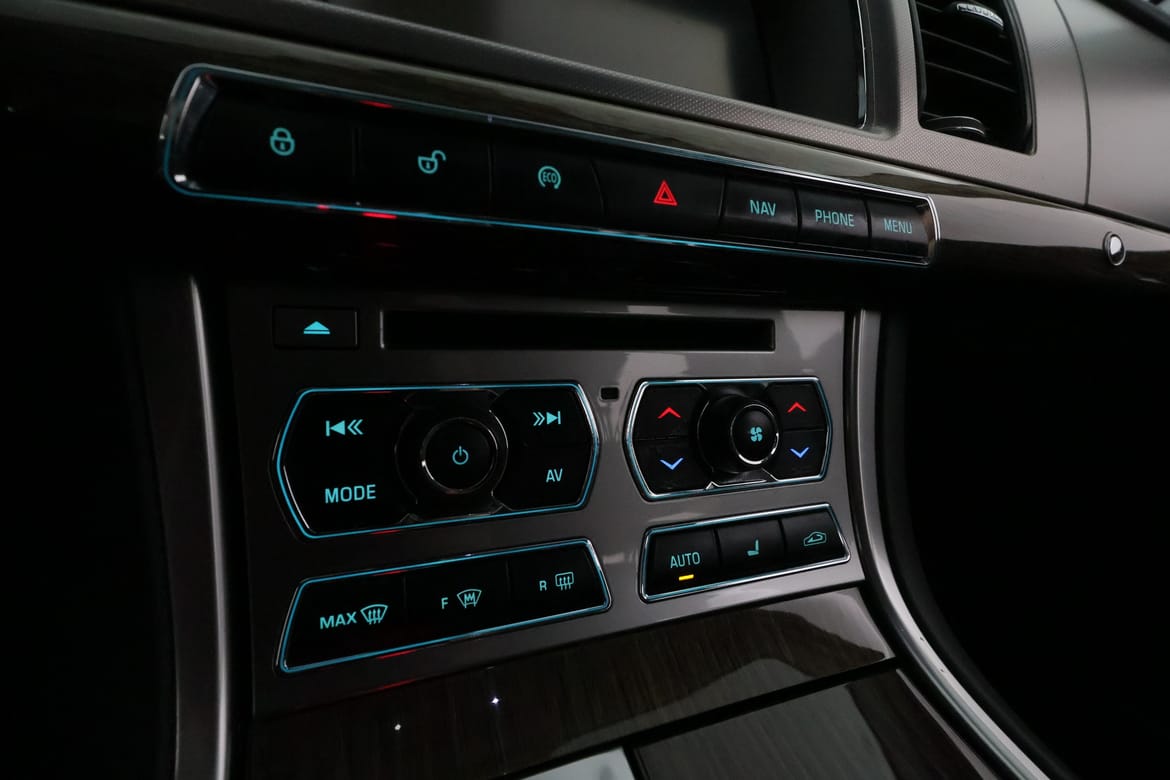 Jaguar XF 2013 - miniatyr 21