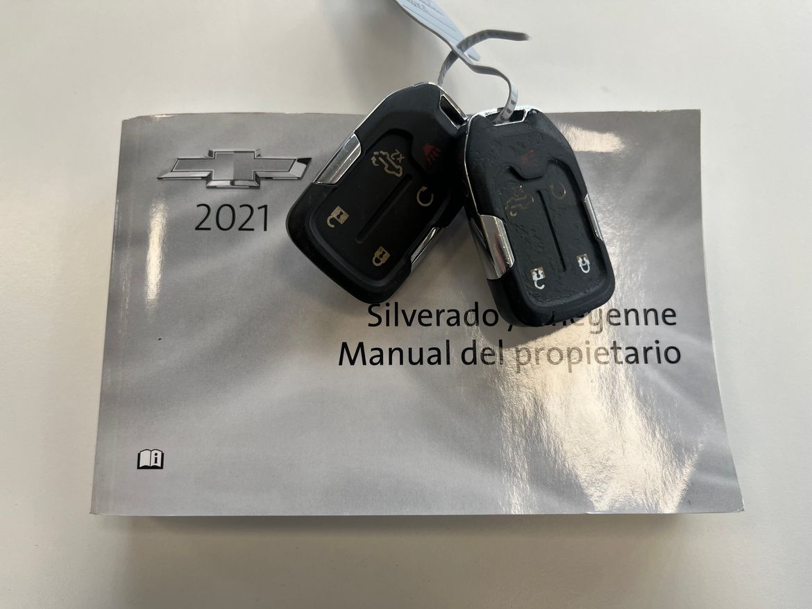Chevrolet Silverado 2021 - miniatyr 24