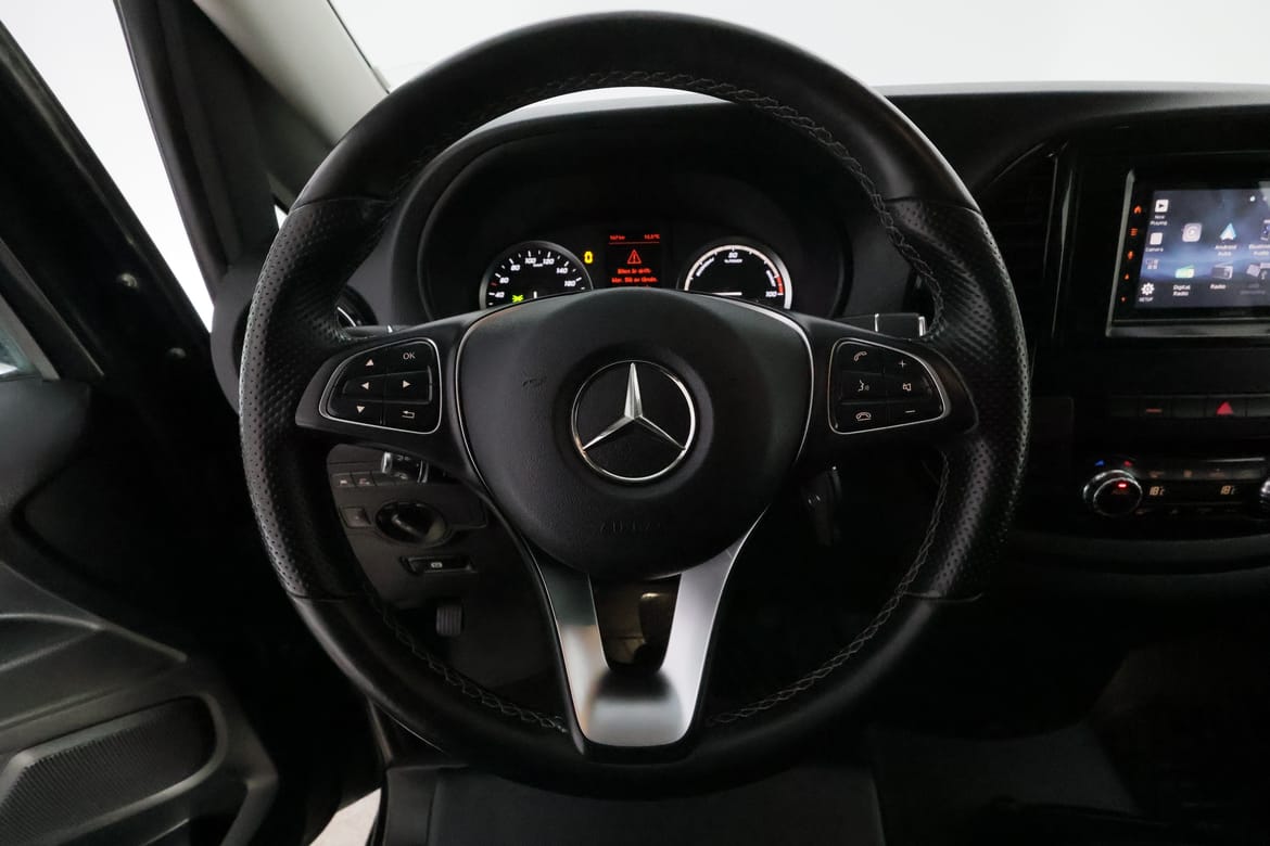 Mercedes-Benz Vito 2023 - miniatyr 11