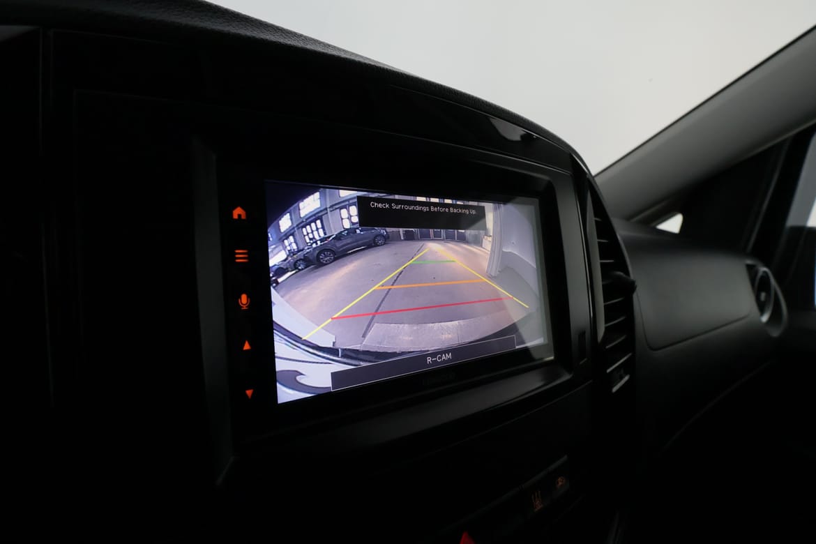 Mercedes-Benz Vito 2023 - miniatyr 17