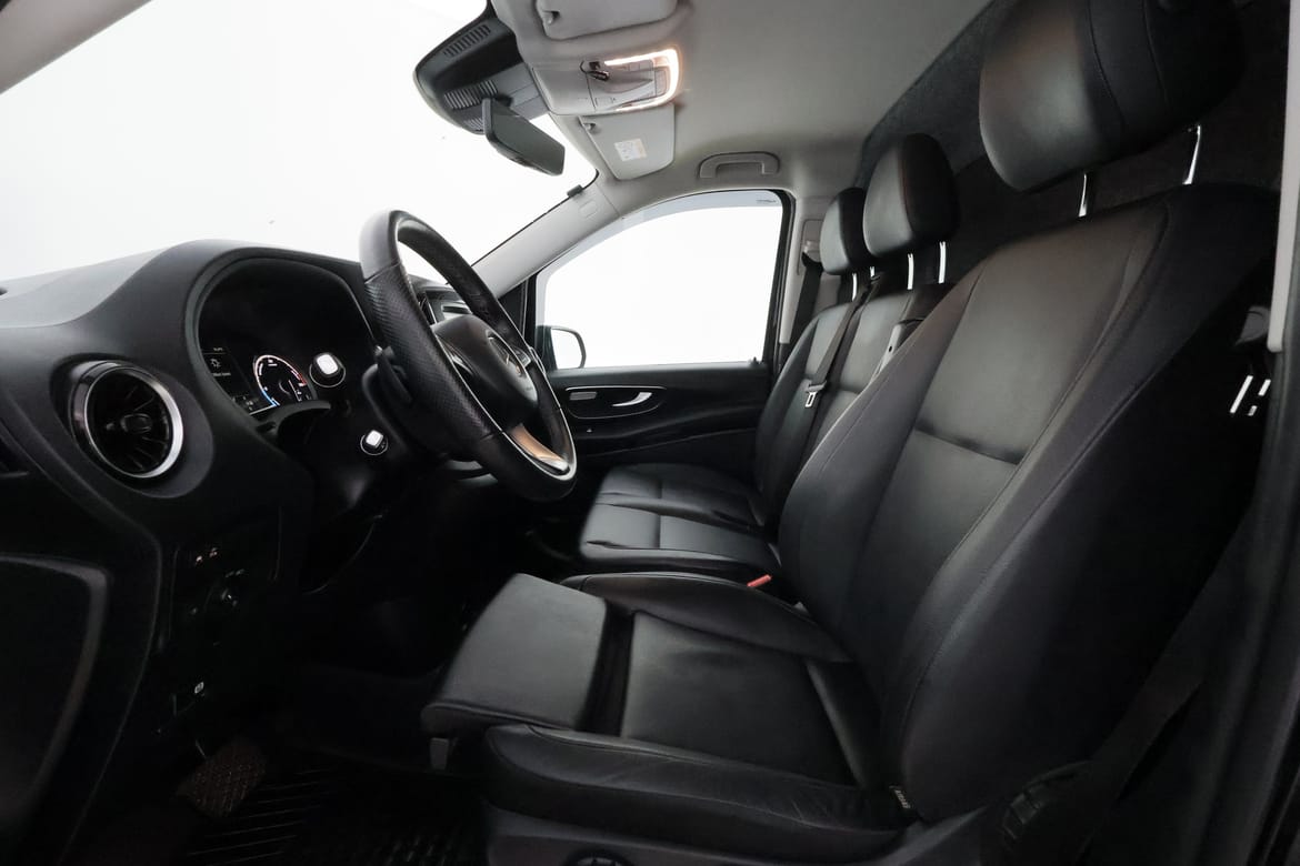 Mercedes-Benz Vito 2023 - miniatyr 8