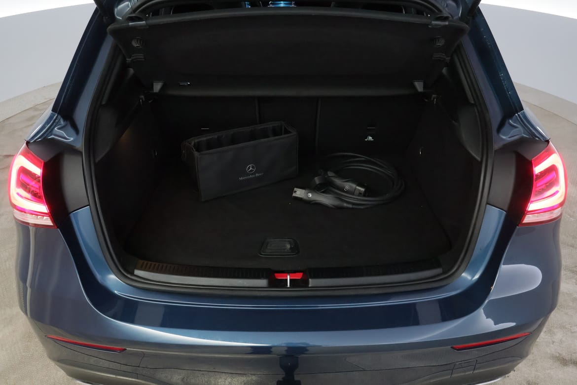 Mercedes-Benz A-Klass 2023 - miniatyr 8
