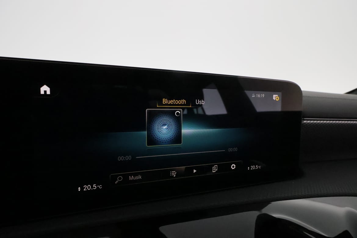 Mercedes-Benz CLA 2022 - miniatyr 22