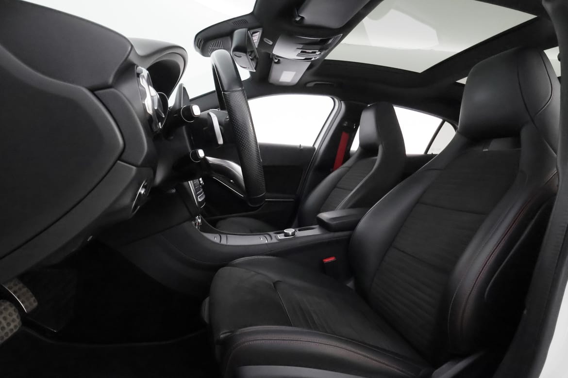 Mercedes-Benz GLA 2019 - miniatyr 11