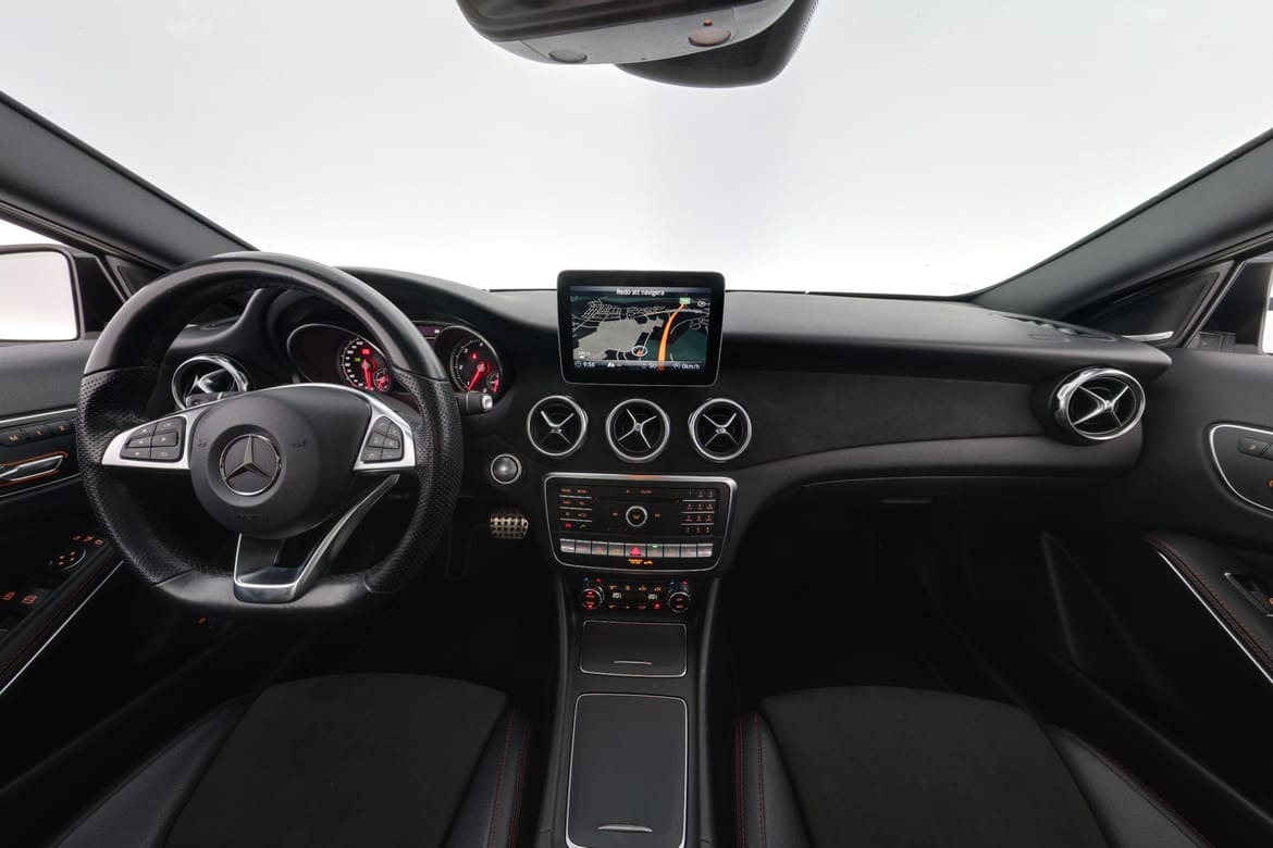 Mercedes-Benz GLA 2019 - miniatyr 13
