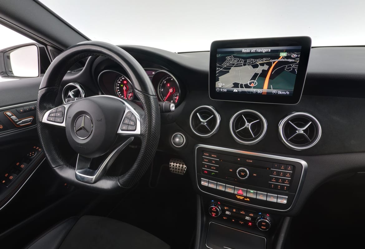 Mercedes-Benz GLA 2019 - miniatyr 14
