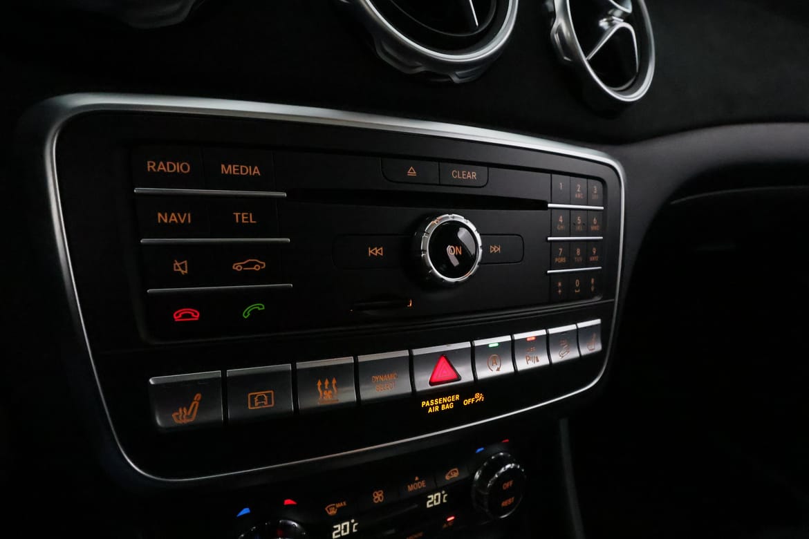 Mercedes-Benz GLA 2019 - miniatyr 23