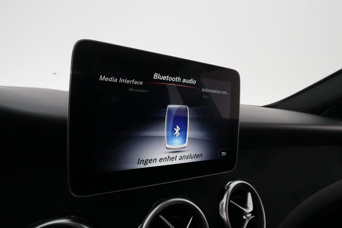 Mercedes-Benz GLA 2019 - miniatyr 26