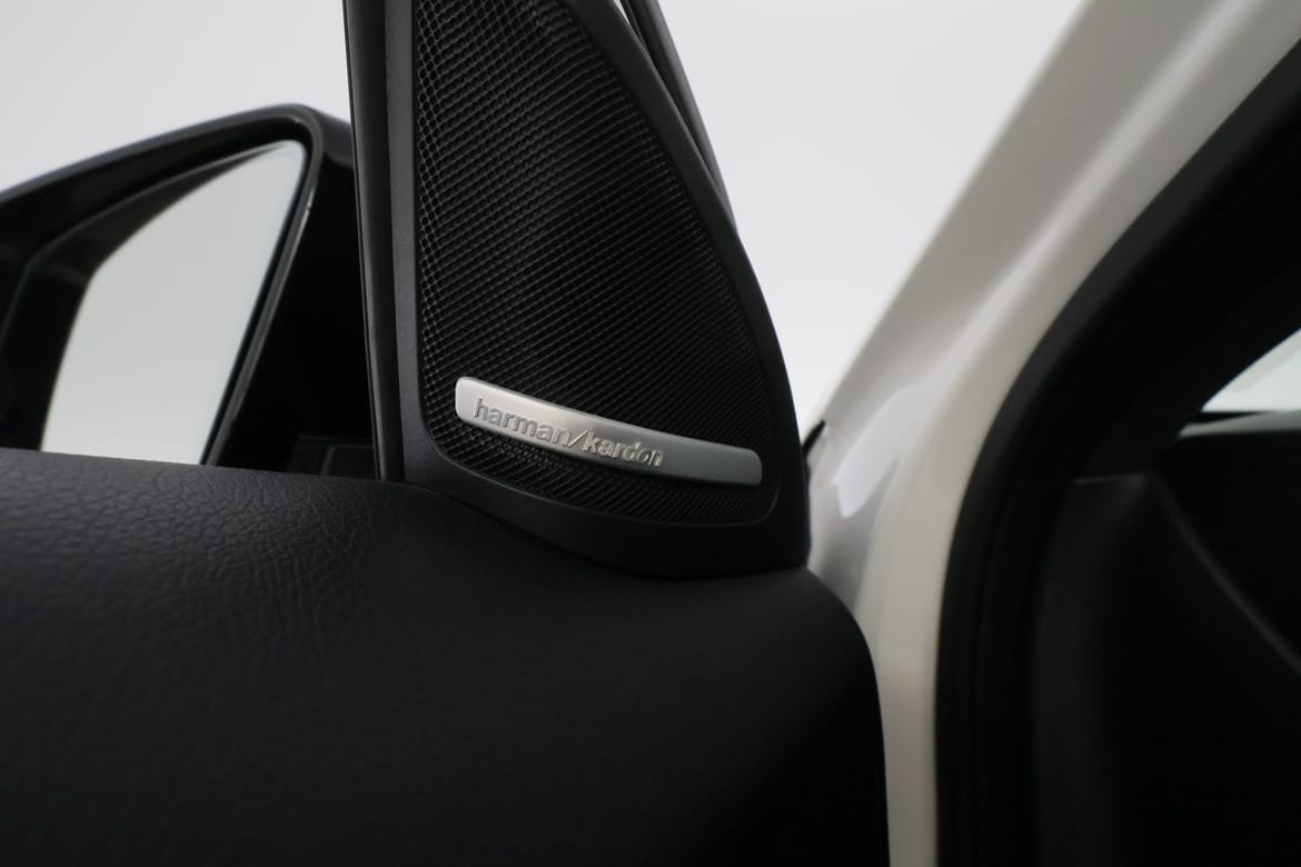 Mercedes-Benz GLA 2019 - miniatyr 27