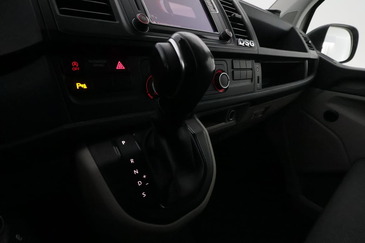 Volkswagen Transporter 2019 - miniatyr 13