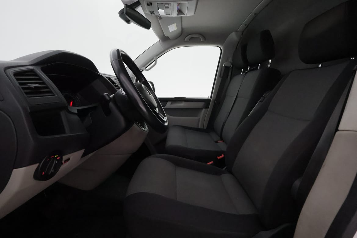 Volkswagen Transporter 2019 - miniatyr 8