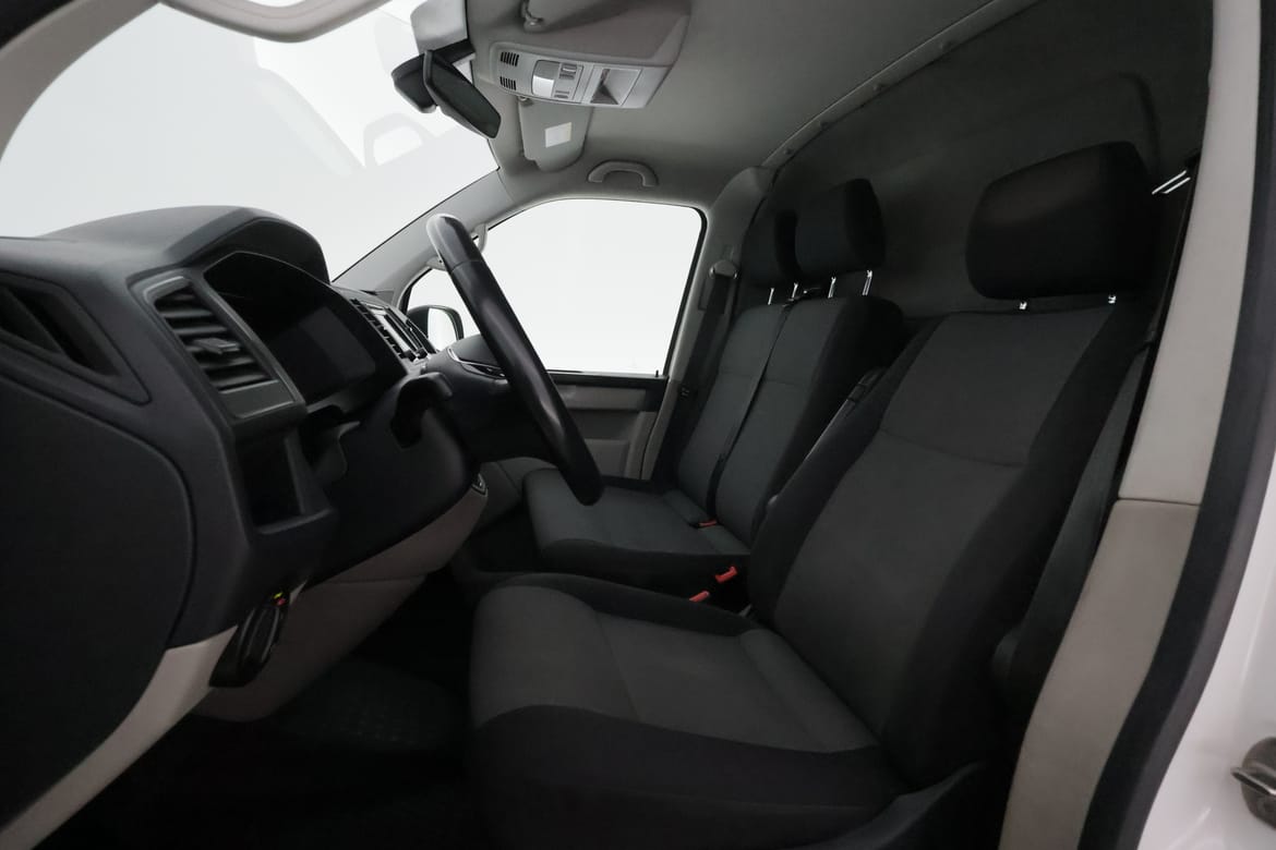 Volkswagen Transporter 2019 - miniatyr 9