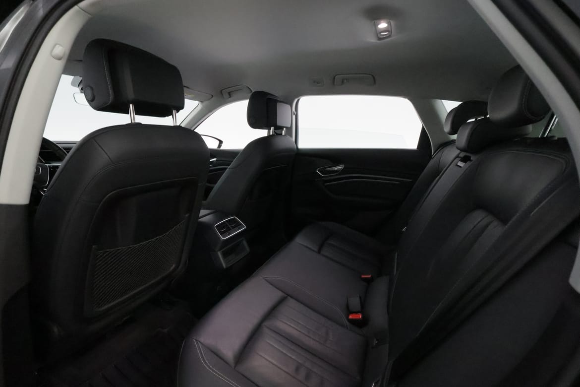 Audi Q8 e-tron 2024 - miniatyr 18