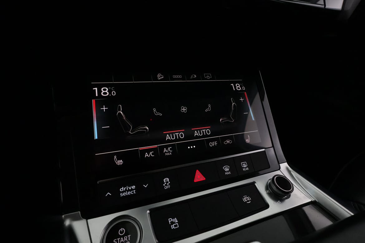 Audi Q8 e-tron 2024 - miniatyr 21