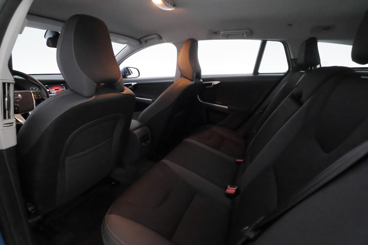 Volvo V60 2015 - miniatyr 19