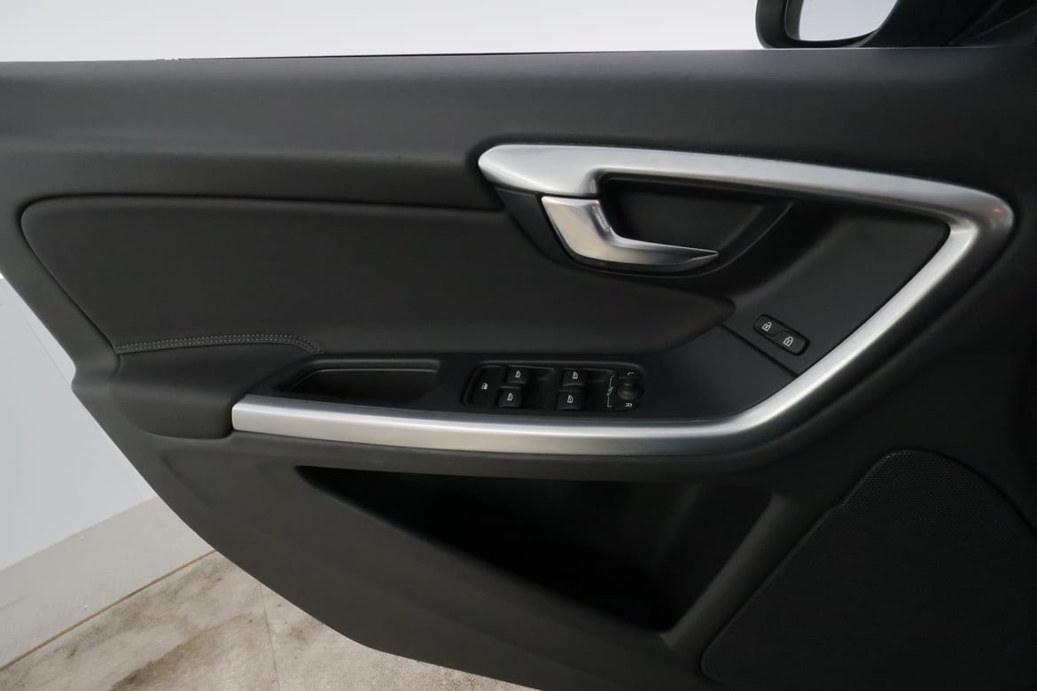 Volvo V60 2015 - miniatyr 28