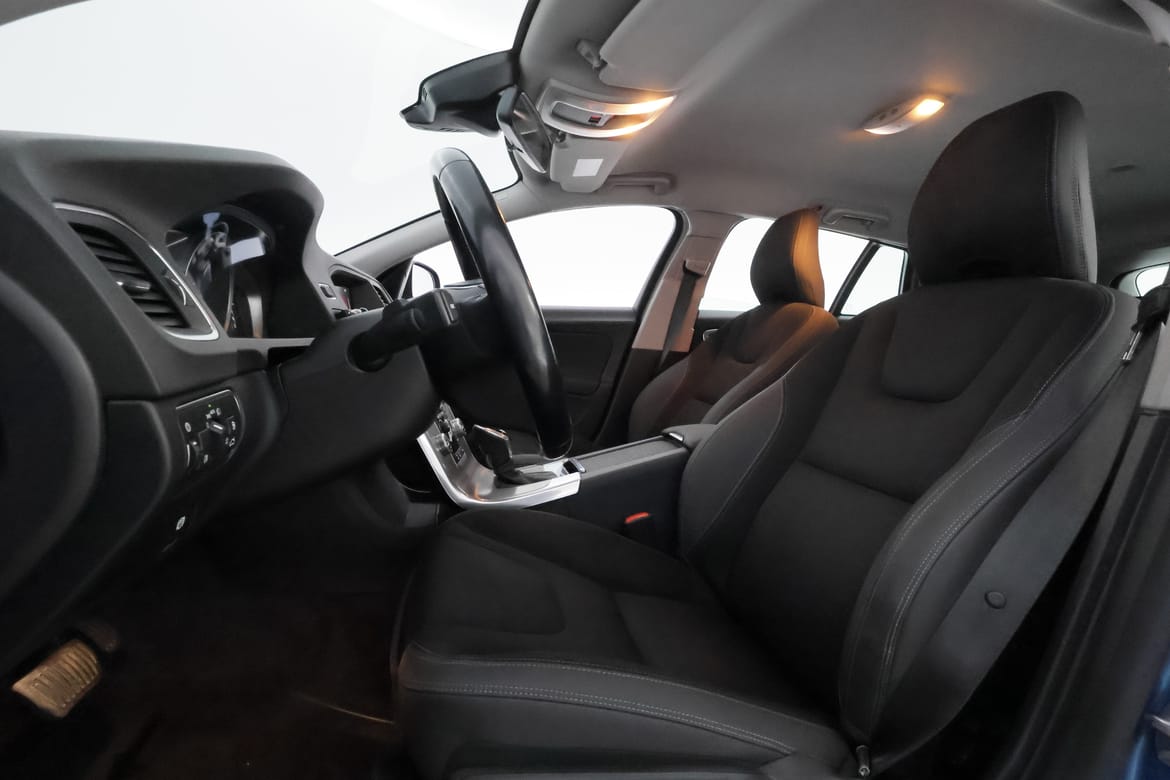 Volvo V60 2015 - miniatyr 10