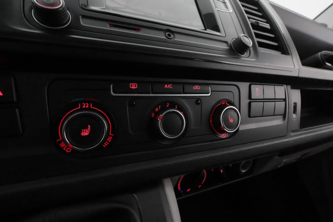 Volkswagen Transporter 2018 - miniatyr 22