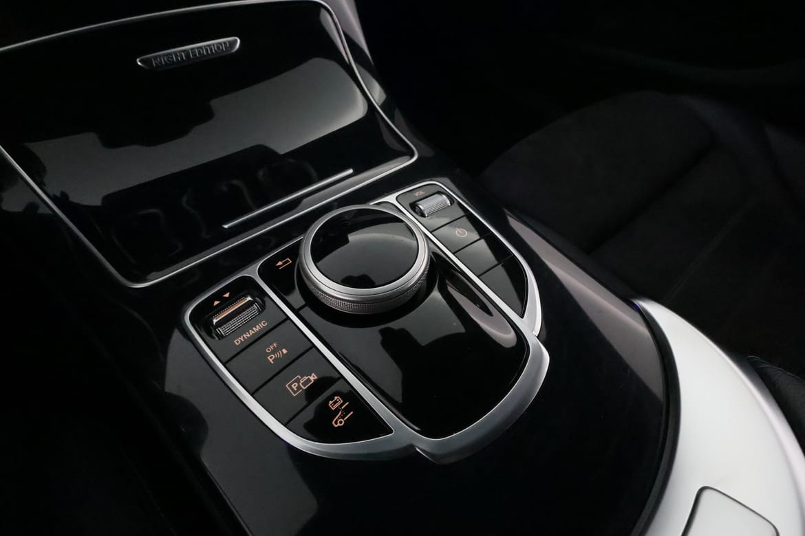 Mercedes-Benz C-Klass 2021 - miniatyr 23