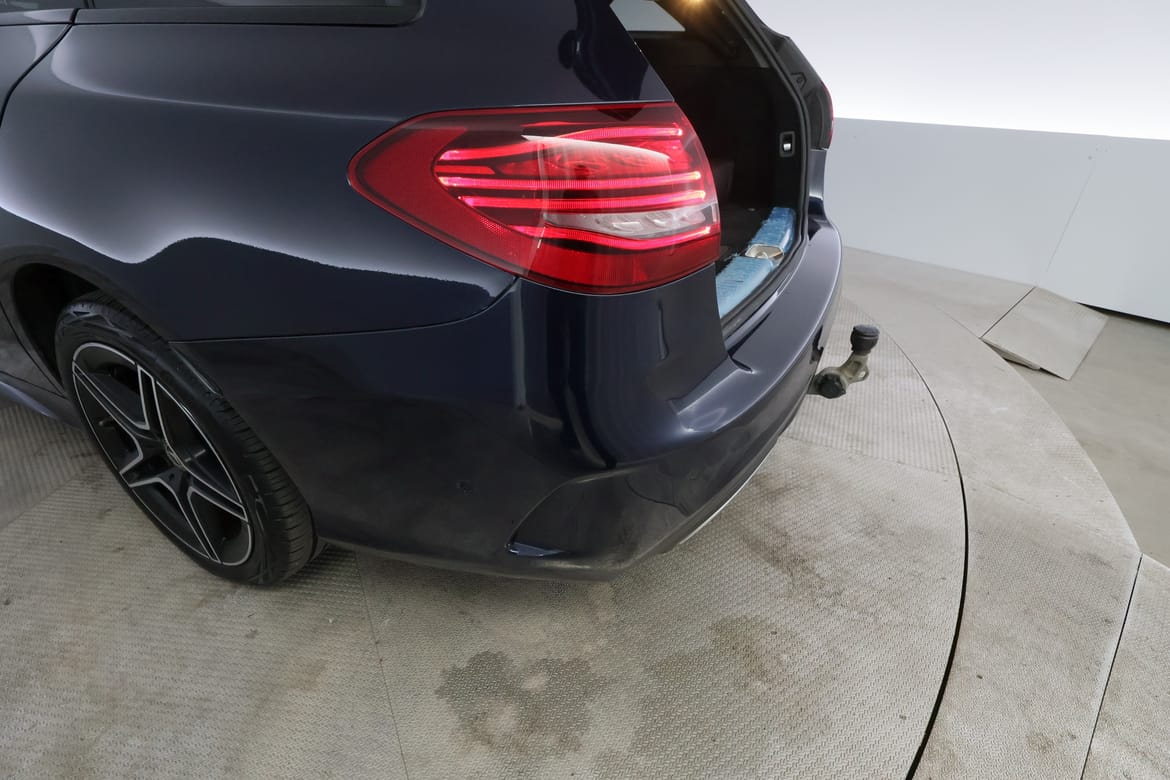 Mercedes-Benz C-Klass 2021 - miniatyr 7