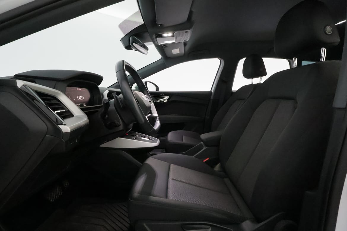 Audi Q4 e-tron 2023 - miniatyr 11