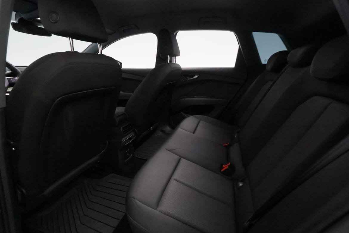 Audi Q4 e-tron 2023 - miniatyr 21