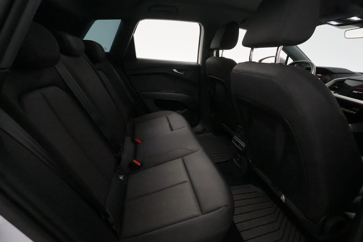 Audi Q4 e-tron 2023 - miniatyr 22