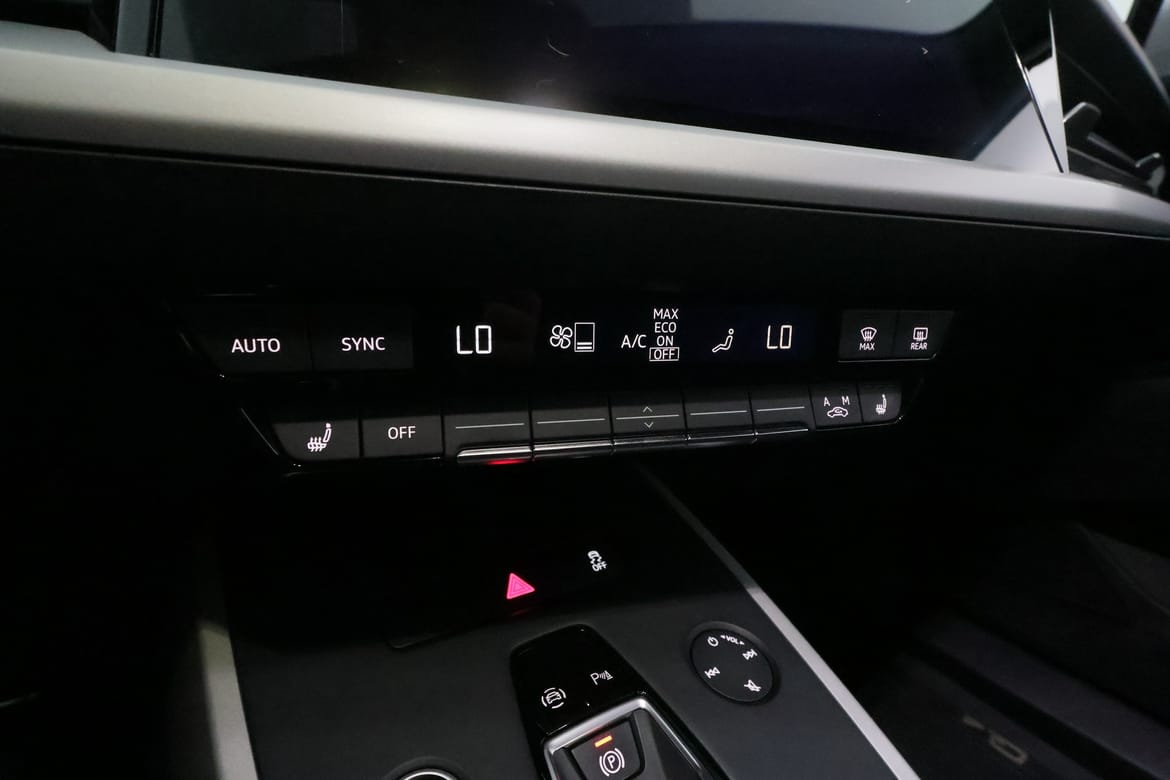 Audi Q4 e-tron 2023 - miniatyr 24